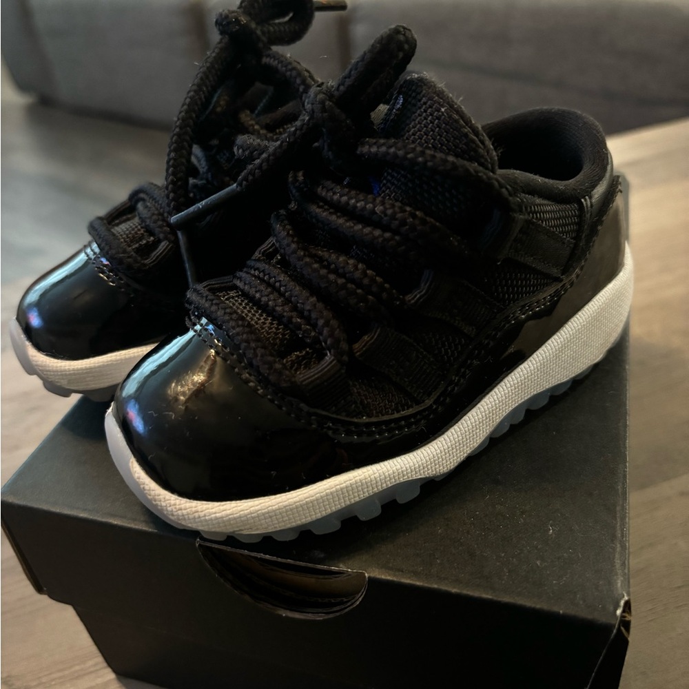 Toddler (size 7) Jordan Retro Lows Shoes- comes with box.